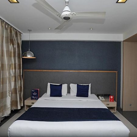 The Sirona Hotel Пуна Экстерьер фото