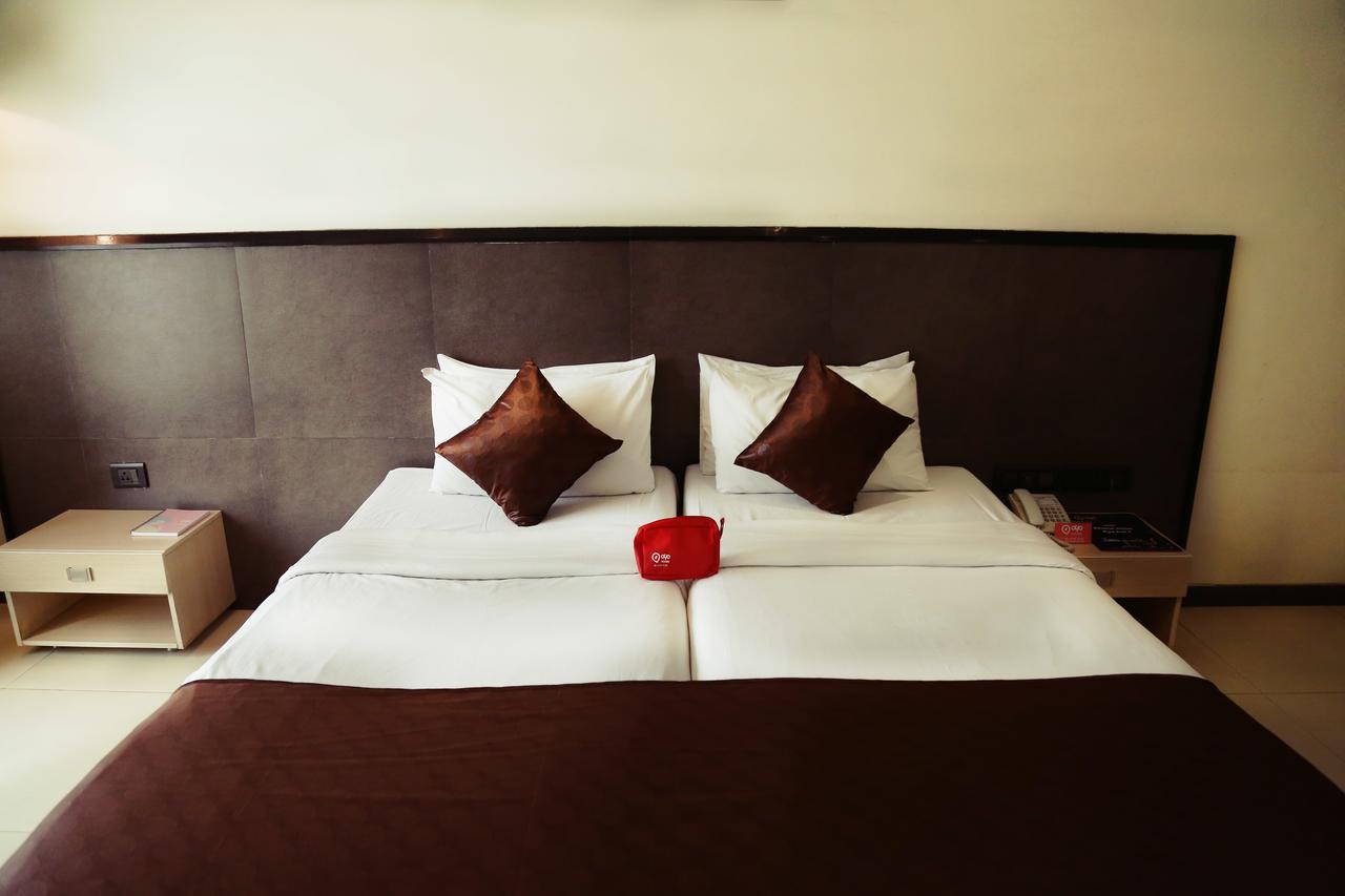 The Sirona Hotel Пуна Экстерьер фото