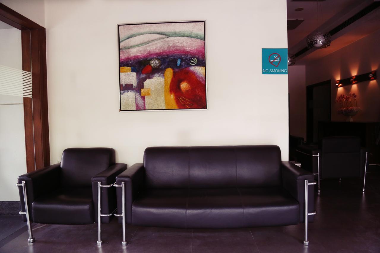 The Sirona Hotel Пуна Экстерьер фото