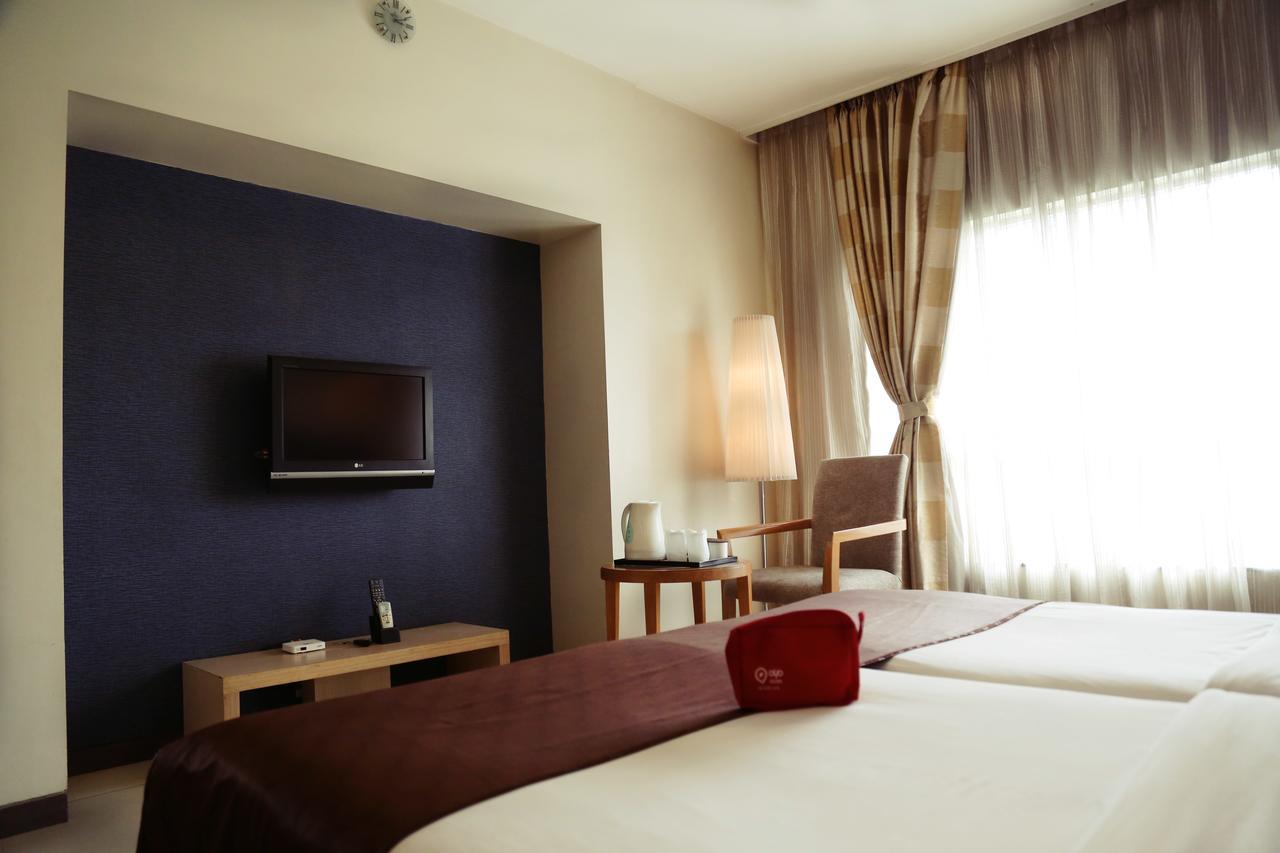 The Sirona Hotel Пуна Экстерьер фото