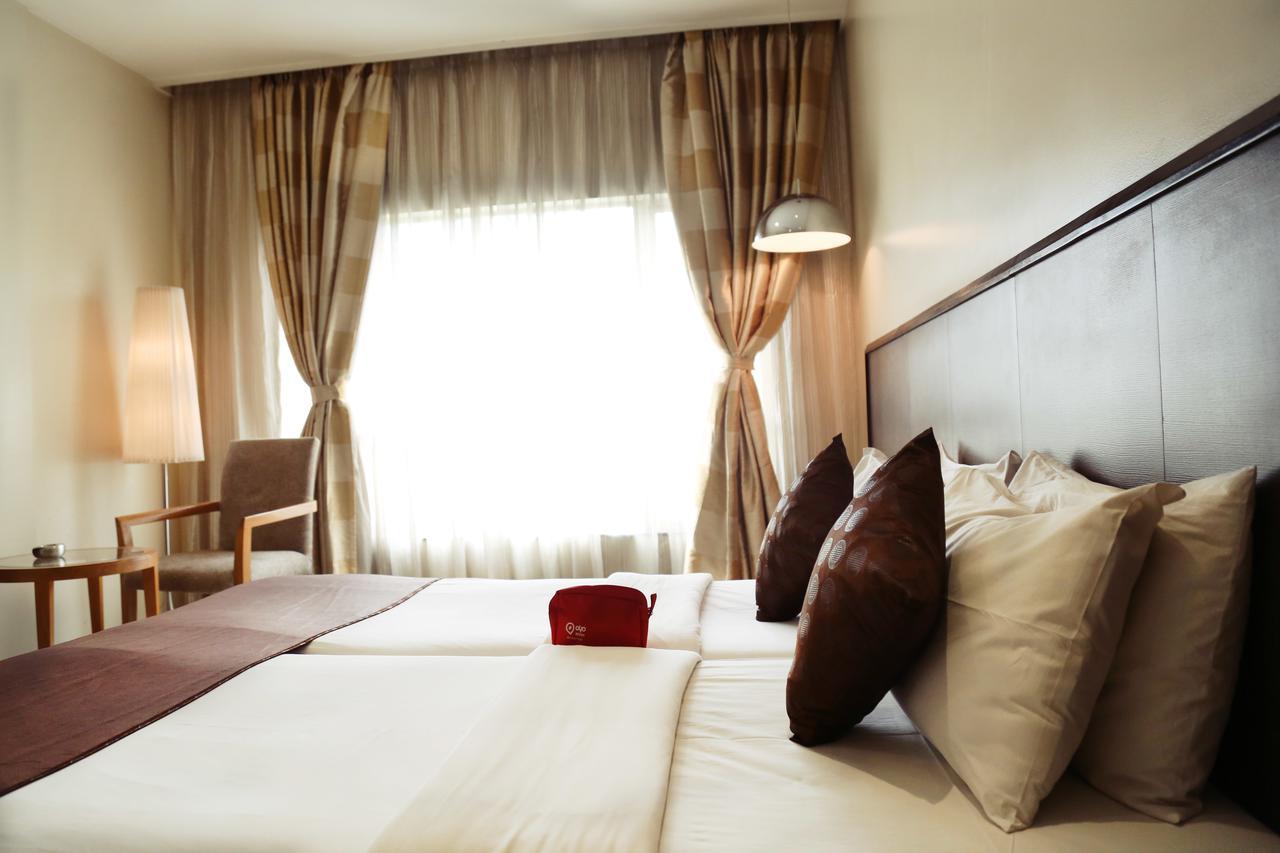 The Sirona Hotel Пуна Экстерьер фото