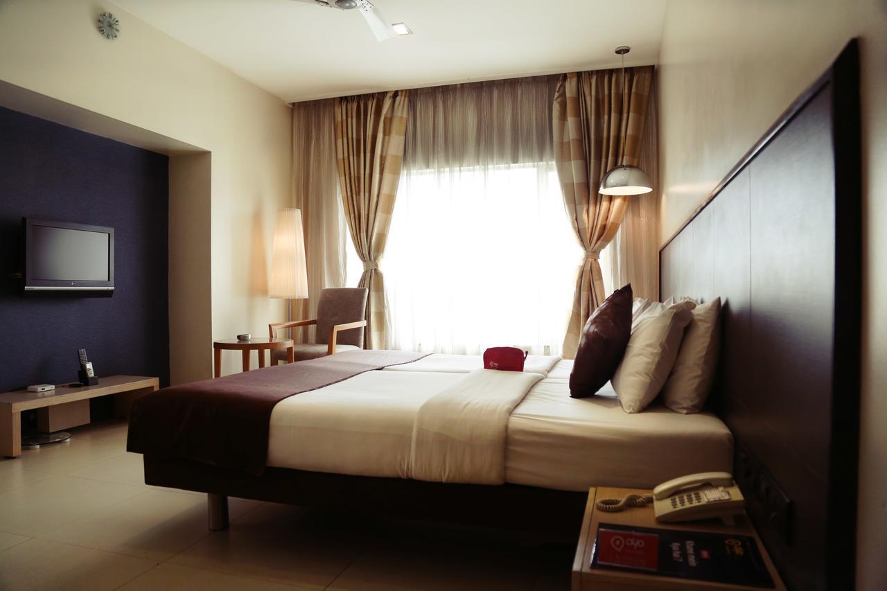 The Sirona Hotel Пуна Экстерьер фото